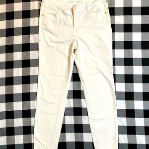 Old Navy Rockstar Capri Pants size 6